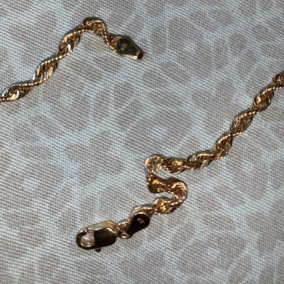 SOLID GOLD CHARM & PENDANT